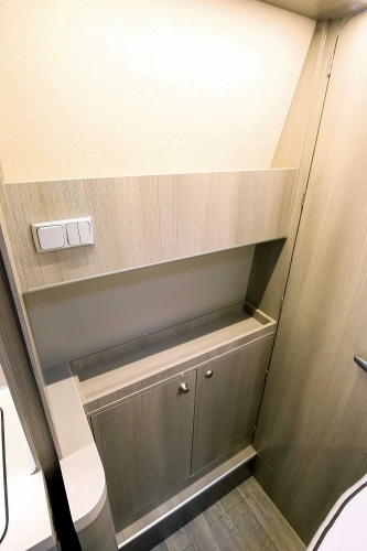 W środku zagospodarowano każdy centymetr przestrzeni - zdjęcie 14