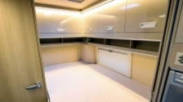 Na łóżku francuskim bez problemu zmieszczą się 2 osoby dorosłe - zdjęcie 19