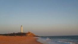 Plaża Playa de Zahora z widokiem na latarnię na Faro de Trafalgar - zdjęcie 7