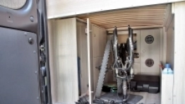 Bagażnik w najkrótszej wersji modelu Pathfinder XS nie jest głęboki – 127 cm każe zdjąć wszystkie koła rowerów - zdjęcie 2