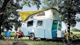 Na kempingu, z podniesionym dachem. - zdjęcie 5