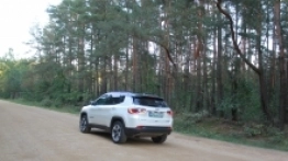 Jeep Compass 4x4 2.0 Multijet 140 - zdjęcie 11