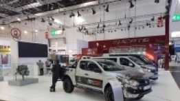 A na stoisku Fiata... - zdjęcie 4