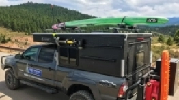 Kabiny mieszkalne Pop-up firmy Four Wheel Campers - zdjęcie 12