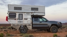 Kabiny mieszkalne Pop-up firmy Four Wheel Campers - zdjęcie 22