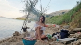 Canoe, opuszczony szałas, grill i... głodny mops! Wyspa Pag, Chorwacja - zdjęcie 8