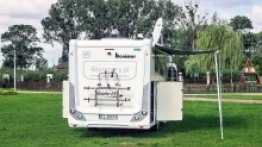 Uchwyt na rowery to standardowe wyposażenie. Kolejny plus - zdjęcie 21