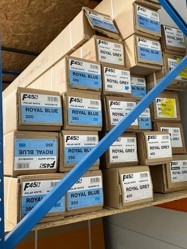 Markizy, klimatyzatory, oświetlenie, bagażniki, gas bank, panele solarne, kamery cofania, czujniki parkowania, anteny TV, okna, czujniki gazu, zewnętrzne przyłącza gazu i wody - magazyn firmy taniekamperowanie.pl jest bardzo dobrze zaopatrzony - zdjęcie 2