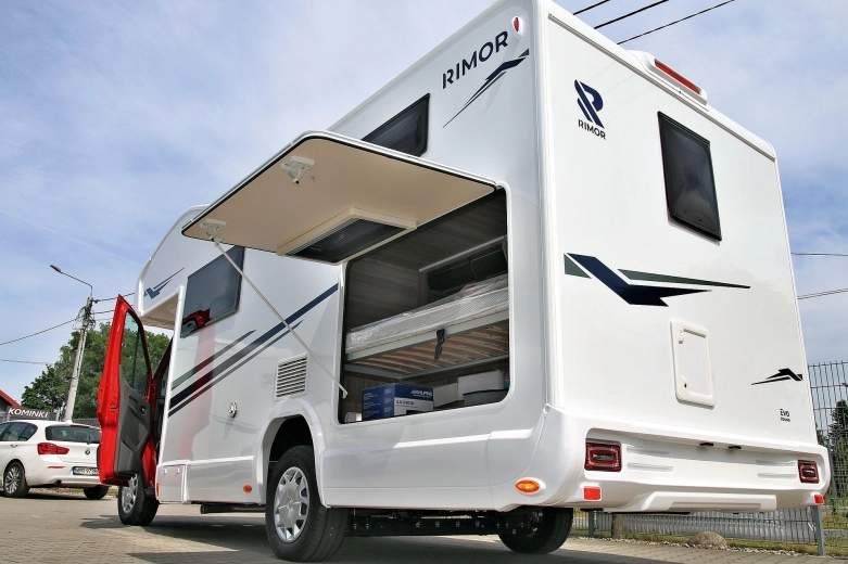 Kamper nie musi być biały dobrze sprzedają 