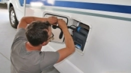 Firma spod Pruszkowa to nie tylko diler, ale także autoryzowany serwis marki Rimor. W szczycie sezonu pracy nie brakuje - zdjęcie 4