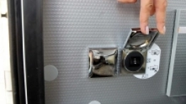 Obszerny luk bagażowy skrywa liczne udogodnienia, np. lampkę i latarkę w jednym i gniazdka, a jego maksymalna wysokość to 120 cm - zdjęcie 15