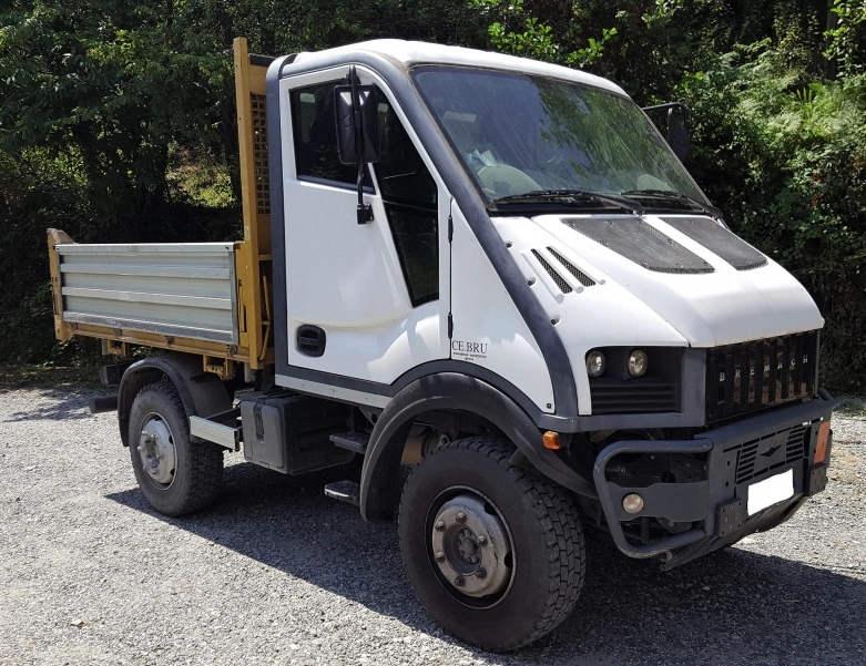 Kamper T-Rex - maszyna z charakterem