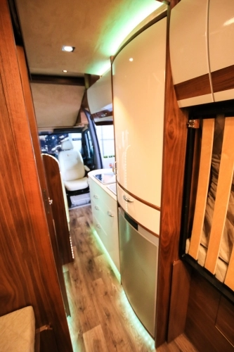 Kamper-van na Mercedesie? - zdjęcie 4