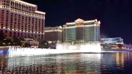 Skoro Las Vegas, to i pokaz fontann przed hotelem Bellagio - zdjęcie 10