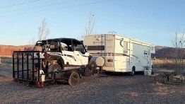 Sąsiedztwo na kempingach bywa zróżnicowane - zdjęcie 2