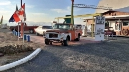 Pomniki amerykańskiej motoryzacji przy Route 66 - zdjęcie 6