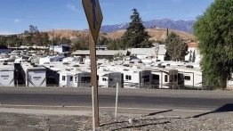 Handel kamperami i przyczepami w Palm Springs - zdjęcie 11