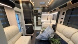 Kampery za 2,5 mln złotych sprzedane w Polsce - zdjęcie 1