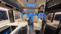 Kampery za 2,5 mln złotych sprzedane w Polsce - zdjęcie 3