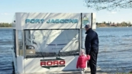 Kto powiedział, że przyczepą kempingową można podróżować tylko na lądzie? - zdjęcie 1