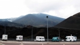 Parking pod Etną. - zdjęcie 7