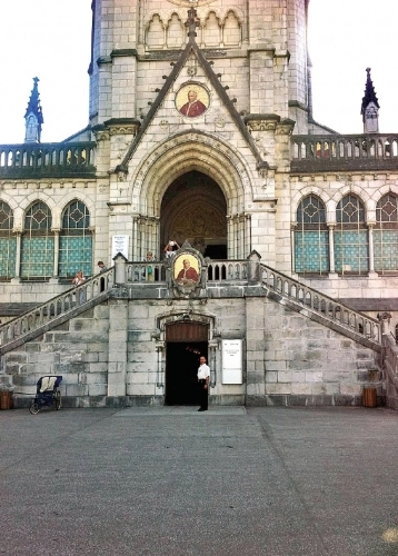 Dwupiętrowe sanktuarium w Foix robi wrażenie - zdjęcie 8