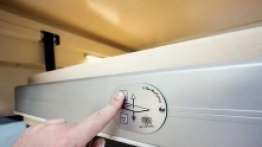 Przednim łóżkiem sterujemy za pomocą prostego panelu - zdjęcie 14