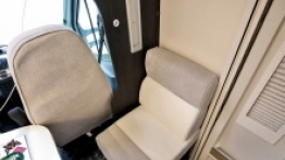 To tu podróżuje piąty pasażer na pokładzie, tyłem do kierunku jazdy - zdjęcie 31