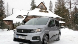 Kubistyczny crossover Peugeota - zdjęcie 1