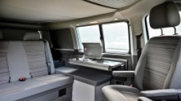 Rozłożona minikuchnia oferuje jeden palnik gazowy i blat. Całość wykonano ze stali nierdzewnej. Bardzo sprytny patent, szybko znajdzie naśladowców - zdjęcie 5