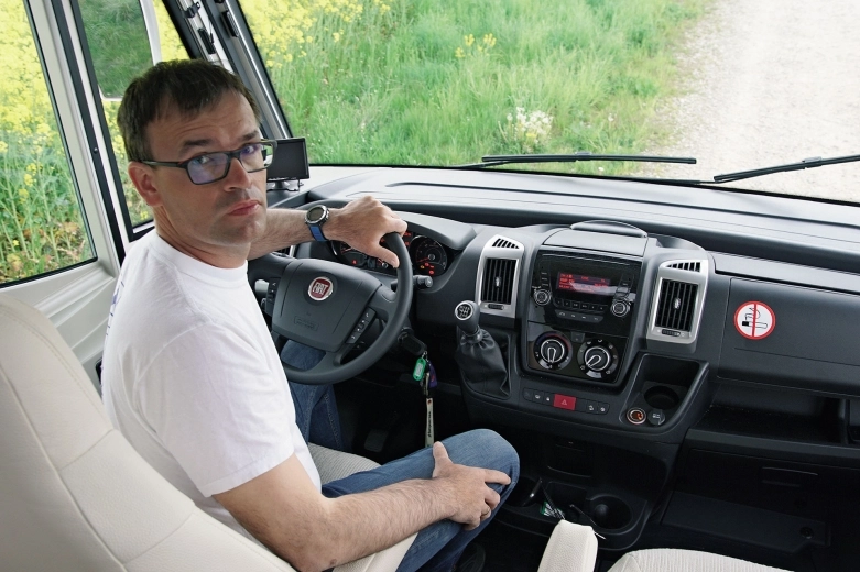 Lekki i luksusowy kamper Pegaso 285 - przetestuj go z nami