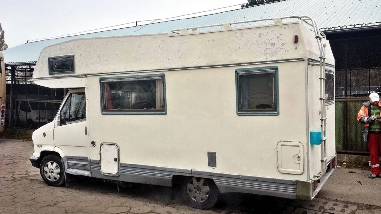 Metamorfoza staruszka, czyli odmładzamy kampera