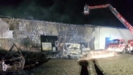 Mścice: przyczepy kempingowe w ogniu, ponad 2 mln strat [ZDJĘCIA] - zdjęcie 12