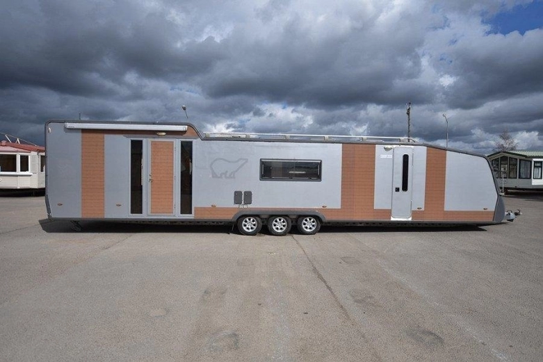 Największa przyczepa kempingowa w Europie na sprzedaż