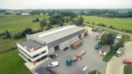 Przykładowe realizacje można obejrzeć na placu przed siedzibą firmy - zdjęcie 1