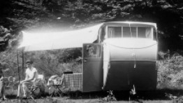 Piknik z rodziną poza miastem – dlaczego nie?  Najlepiej  z przyczepą. Na zdjęciu przyczepa Dethleffs. - zdjęcie 3