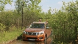 Nissan NP300 Navara dCi 190 - zdjęcie 10