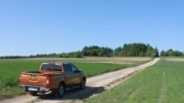 Nissan NP300 Navara dCi 190 - zdjęcie 13