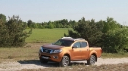 Nissan NP300 Navara dCi 190 - zdjęcie 14
