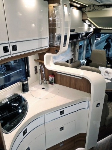 Nowy E-LINE od Carthago....już na mercedesi - zdjęcie 4