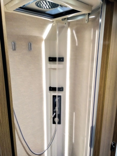 Nowy E-LINE od Carthago....już na mercedesi - zdjęcie 6