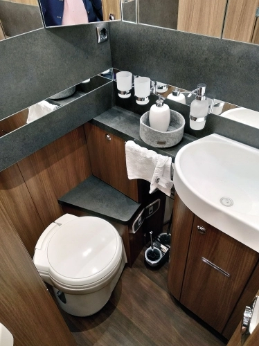 Nowy E-LINE od Carthago....już na mercedesi - zdjęcie 7