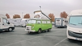 Wyłomem od przyjętej konwencji są np. kampery z kołem zapasowym czy specjalnym pojemnikiem z przodu - zdjęcie 2