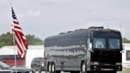 Prezydent Barack Obama w Ground Force One wzbudził wiele kontrowersji. Chodziło o sposób zakupu pojazdów przez Secret Service - zdjęcie 5