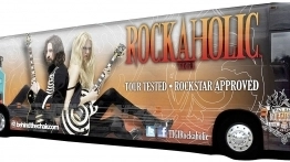 Jeden z mobilhome’ów wyprodukowany przez Hemphill Brothers Coach Company, będący własnością zespołu muzycznego - zdjęcie 13