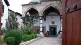 Dziedziniec meczetu w Sarajewie - zdjęcie 6