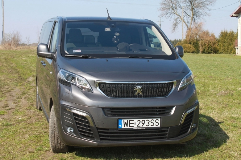 Peugeot Traveller Allure 2.0 HDI 150KM