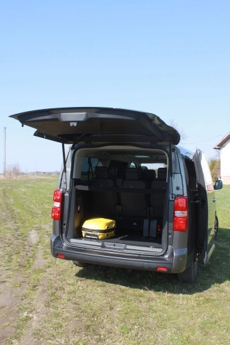 Peugeot Traveller Allure 2.0 HDI 150KM - zdjęcie 5