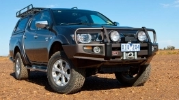 Mitsubishi L200 zmodyfikowane przez ARB - zdjęcie 5