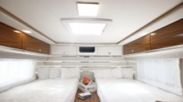 Pięciogwiazdkowa półintegra. Eura Mobil Contura 766 EF - zdjęcie 11